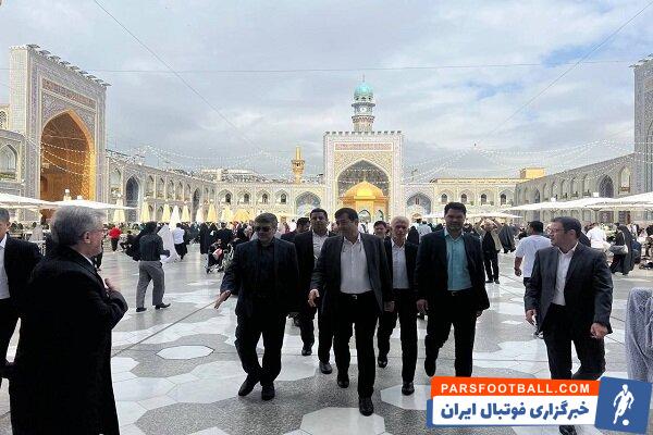 سفر وزیر ورزش به مشهد و غبارروبی مزار شهدا