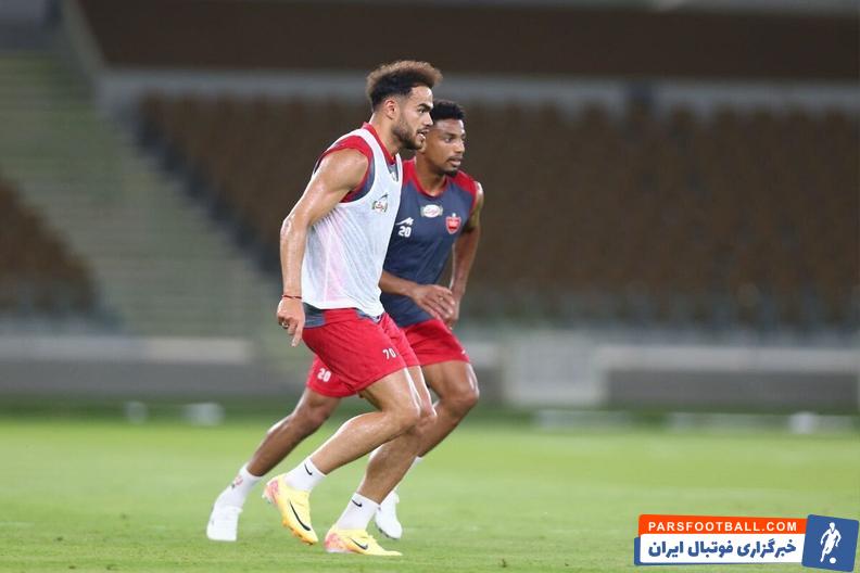 اوستون اورونوف به لیست زیر 25 سال پرسپولیس منتقل شد