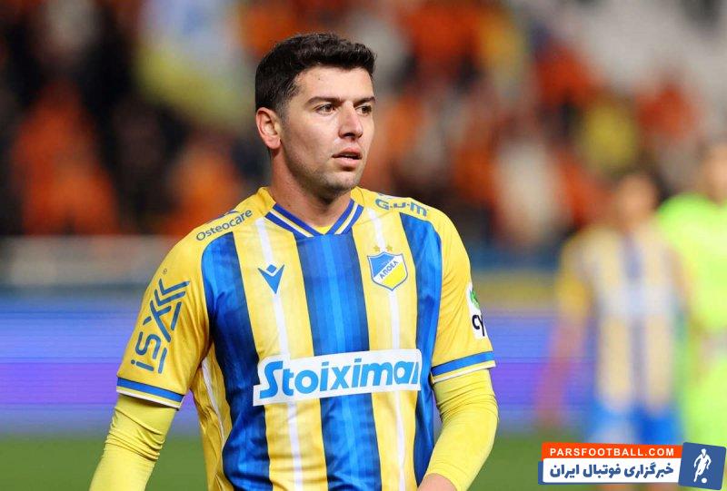 مهری ؛ سعید مهری هافبک پیشین استقلال به پرسپولیس ملحق شد