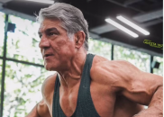 حیدری ؛ تمرینات سخت بدنسازی علیرضا حیدری قهرمان پیشین کشتی در ۴۸ سالگی