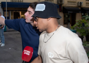 امباپه ؛ استقبال گسترده از حضور امباپه و اشرف حکیمی در یک از زمینهای فوتبال ختافه