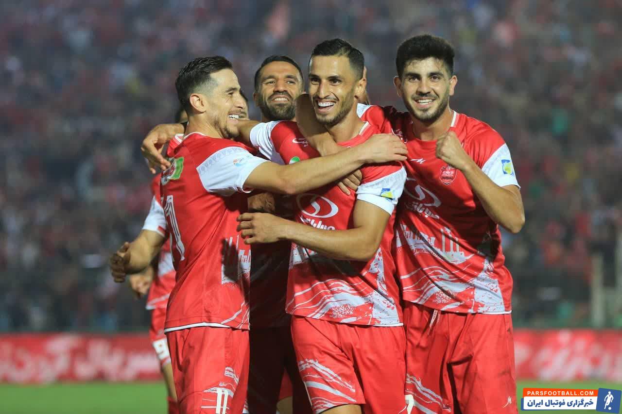 علی علیپور پس از گلزنی به هواداران پرسپولیس سلام نظامی داد