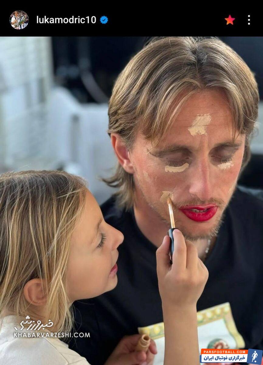 برنده توپ طلا دختر شد/ چهره عجیب کاپیتان رئال با رژ لب و آرایش غلیظ +عکس