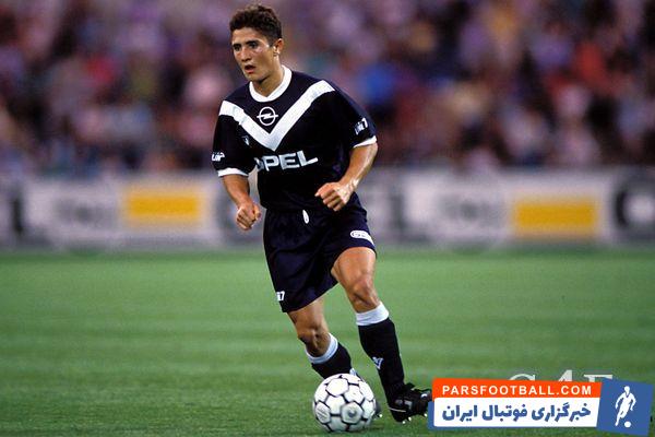 بیسنته لیزاروزو در پیراهن بوردو