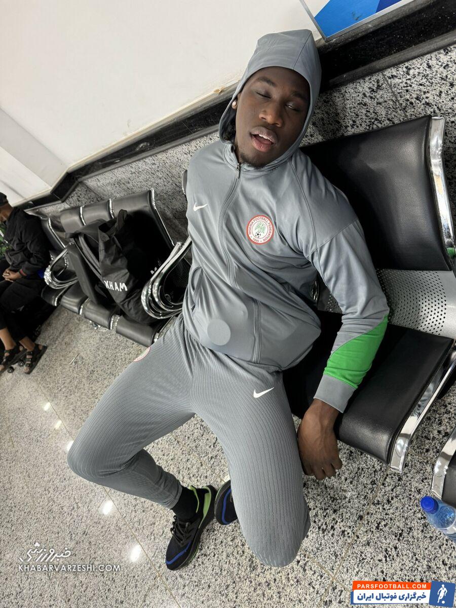 گرفتار شدن بازیکنان ملی‌پوش در فرودگاه/ ۱۳ ساعت بدون آب و غذا! +عکس