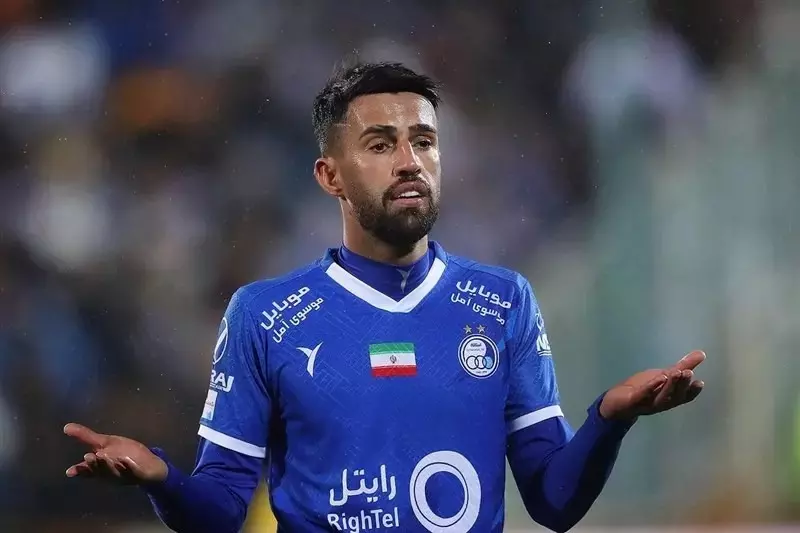 جواد قراب : آرش رضاوند در حد سایپا و پیکان است