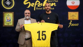 انزونزی ؛ بستن بازوبند کاپیتانی بر دستان پیام نیازمند از سوی استیون انزونزی