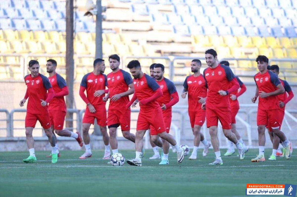 بازگشت اوستون اورونوف ستاره ازبکستانی پرسپولیس به سرخپوشان