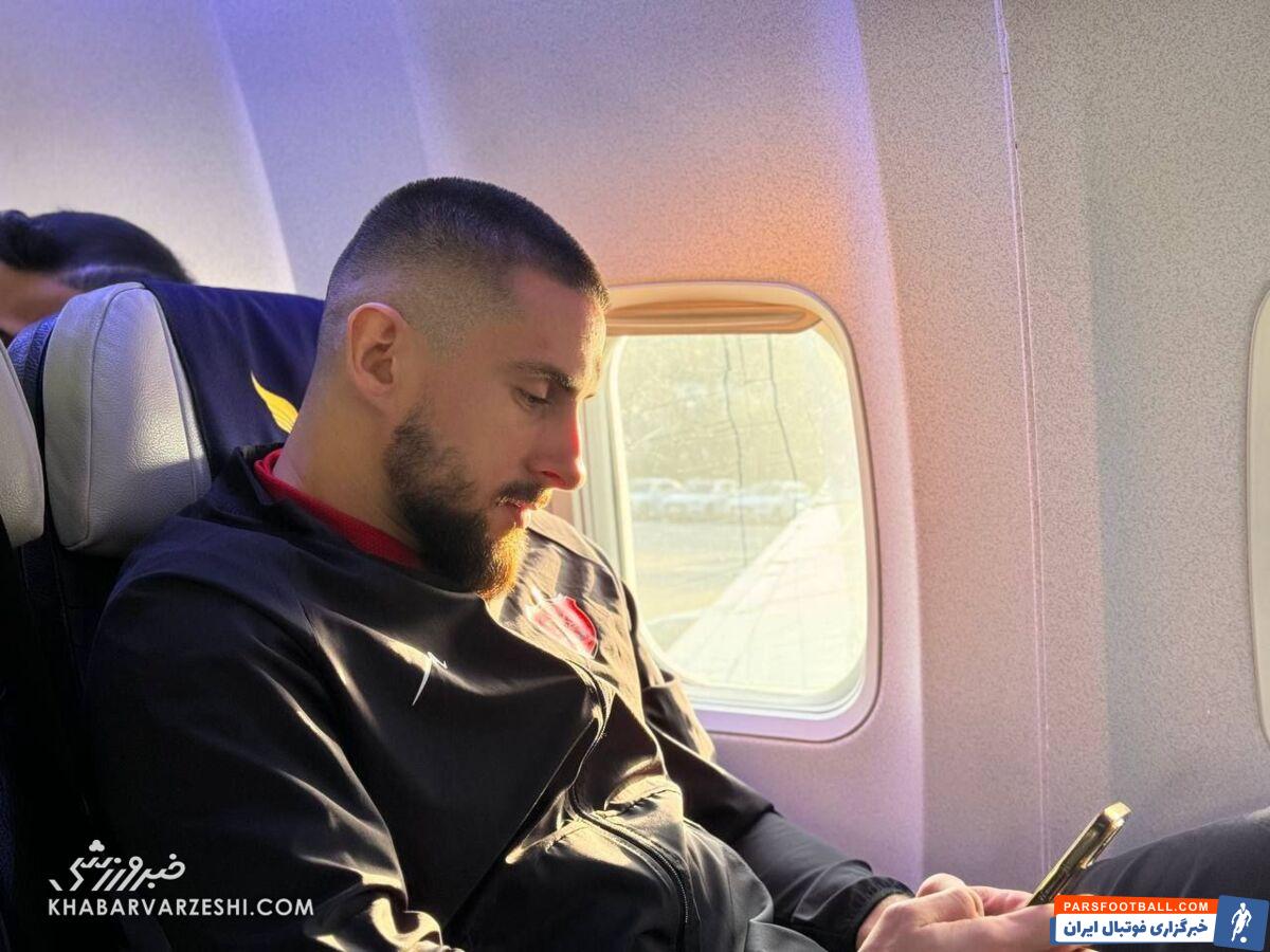 تصاویر| چهره‌های مغموم بازیکنان پرسپولیس در بازگشت به ایران