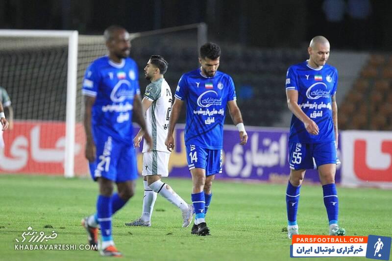 باید به دشمنان استقلال تبریک گفت؛ خدا به این تیم رحم کند/ هر بلایی می‌خواهند سر باشگاه ما می‌آورند/ امیدوارم این فصل سهمیه آسیایی بگیریم