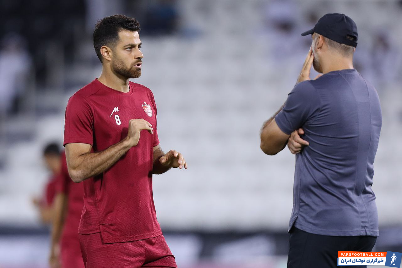 فنونی‌زاده: بار بردهای پرسپولیس روی دوش ارونوف است/ ای کاش گاریدو با ۳ مهاجم بازی می‌کرد