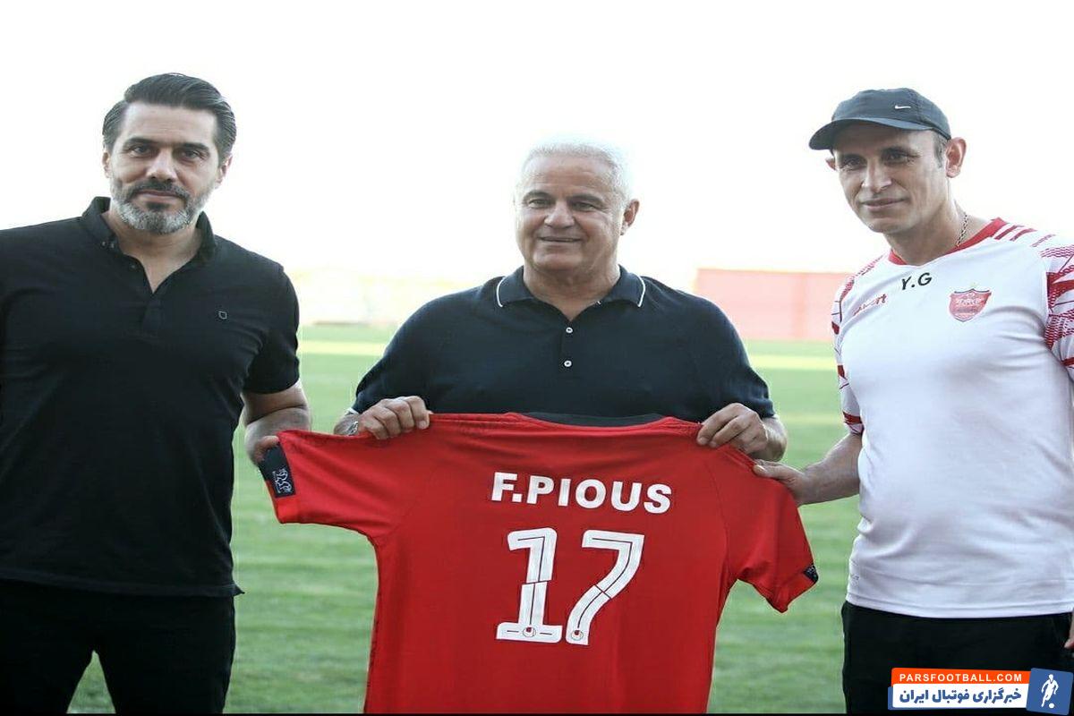 فرق السد و پرسپولیس؛ فرق «حرفه‌ای» ما و دنیا!/ السد به پورعلی گنجی پیراهن نداد، پرسپولیس به رونالدو قالیچه داد!