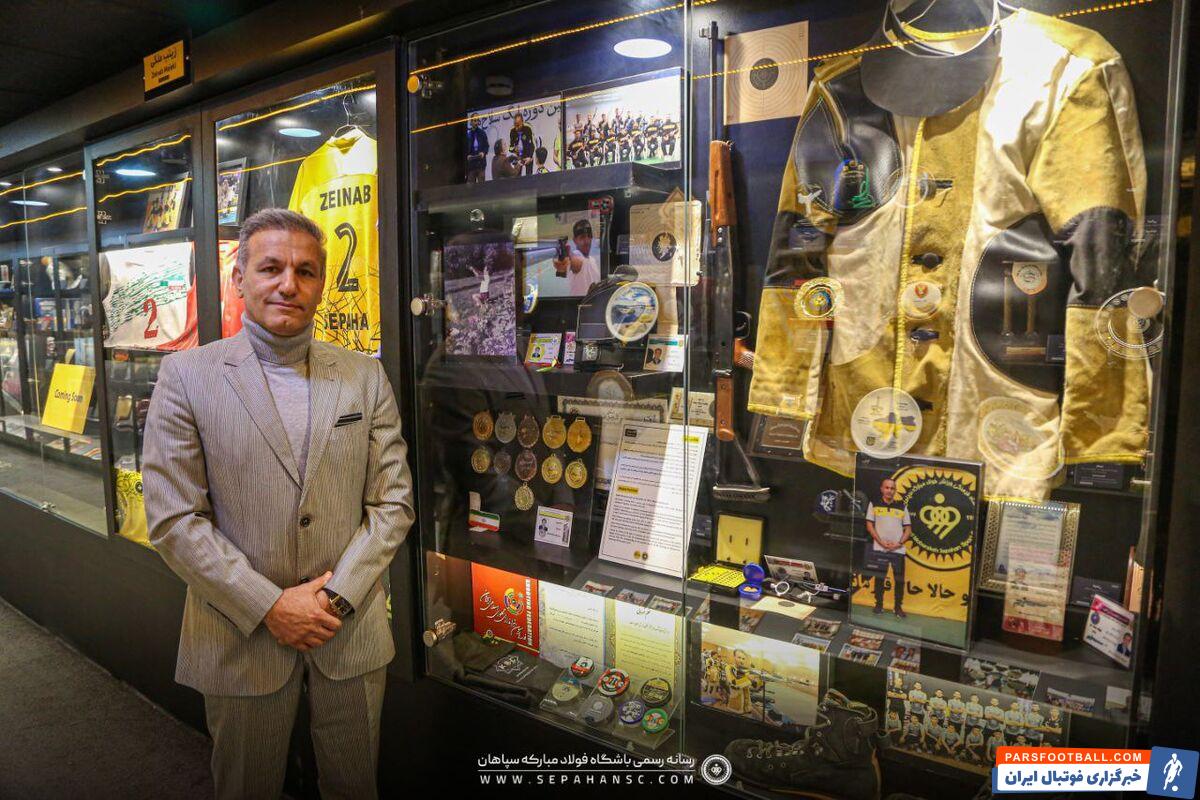 تصاویر| رونمایی از ویترین منصور ابراهیم‌زاده، رسول جزینی، بابک پروینی و الهام فرهمند در موزه سپاهان