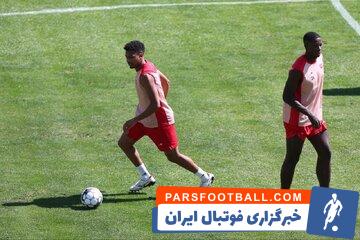 ایوب العملود پس از حضور در برنامه فوتبال برتر تصویری از خودش و میثاقی منتشر کرد