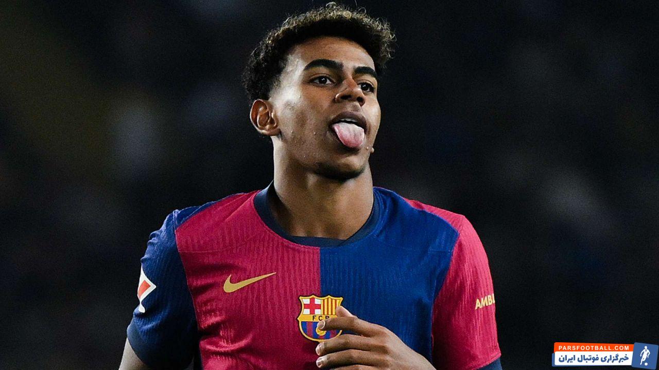 یامال ؛ تصویری از لامین یامال با محافظ دهانی با رنگ آبی و اناری