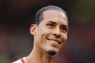 فن دایک، کاپیتان لیورپول : نباید از حالا بابت صدرنشینی خوشحال باشند