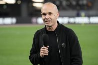 اینیستا ؛ تصویری از حضور آندرس اینیستا در کلاسهای مربیگری یوفا