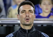 آرژانتین ؛ اسکالونی : اجازه دهید مسی تا زمانی که میتواند فوتبال بازی کند