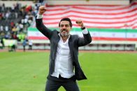 افشین پیروانی پس برد پرسپولیس مقابل چادرملو خوشحالی خود را با هواداران تقسیم کرد