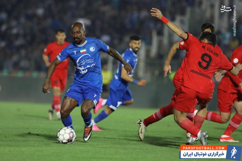 قول می‌دهم استقلال بین ۴ تیم نهایی صدرجدول باشد/ هرچه می‌کشیم از نکونام است/دو بازیکن استقلال را بهم ریختند