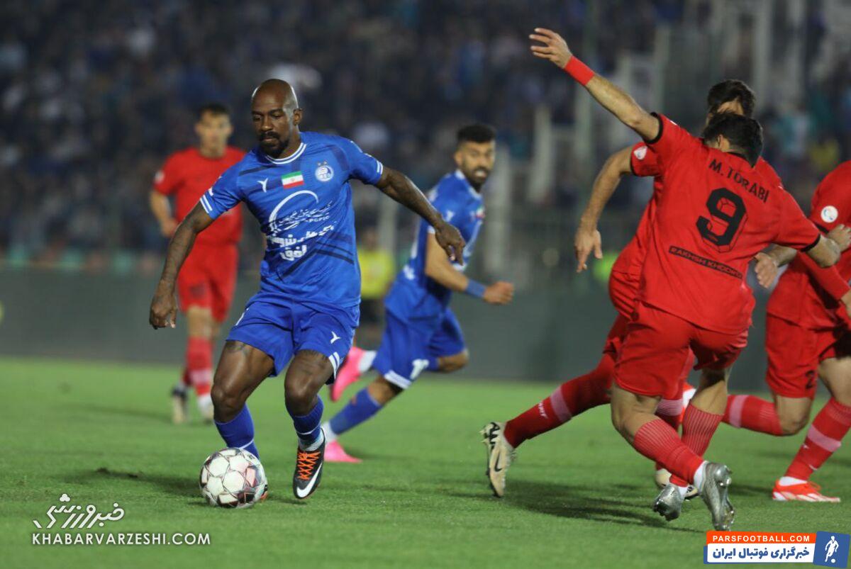 قول میدهم استقلال بین ۴ تیم نهایی صدرجدول باشد/ هرچه میکشیم از نکونام است/ رامین رضاییان نصف حردانی هم نیست