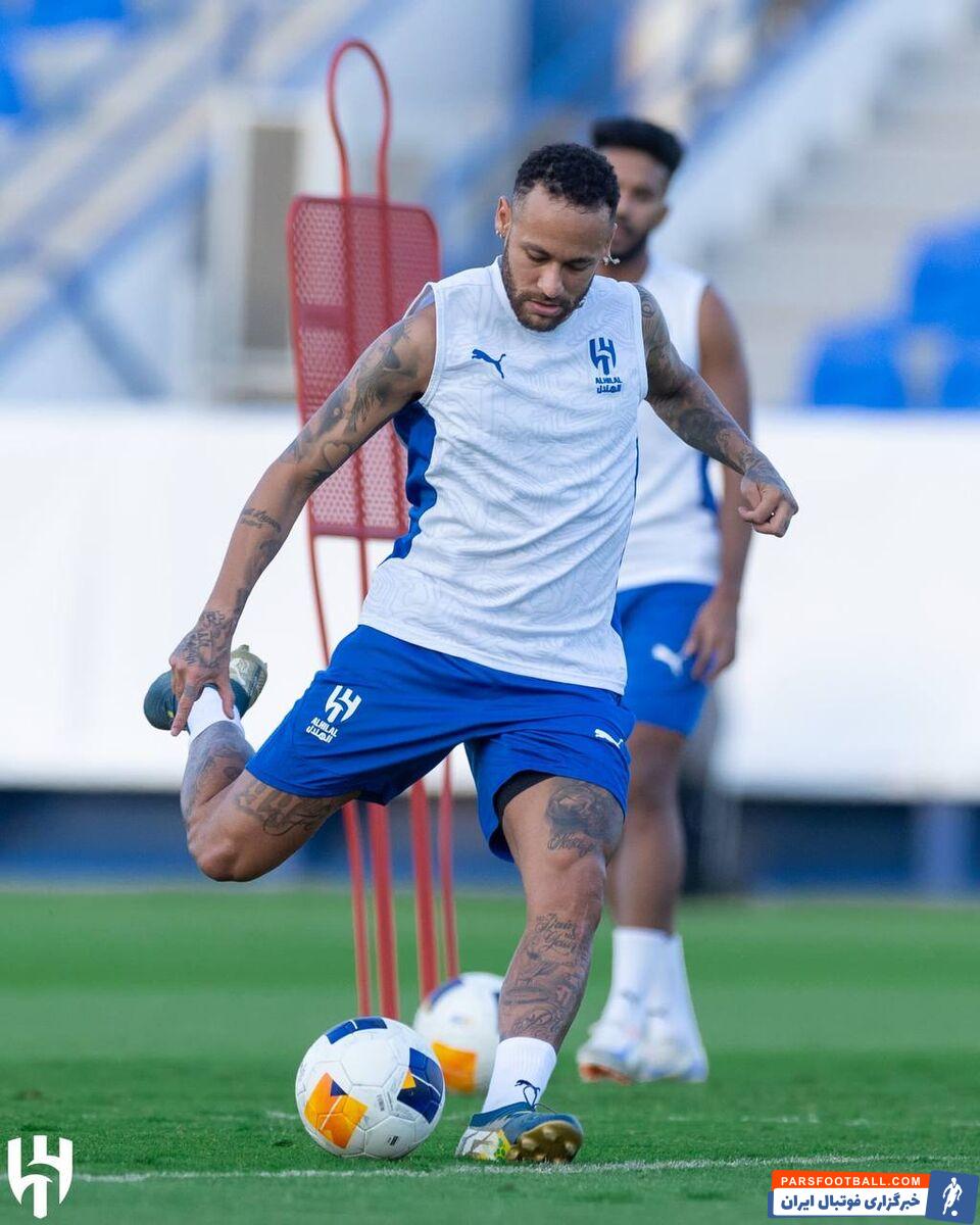 نیمار آماده رویارویی با استقلال +عکس