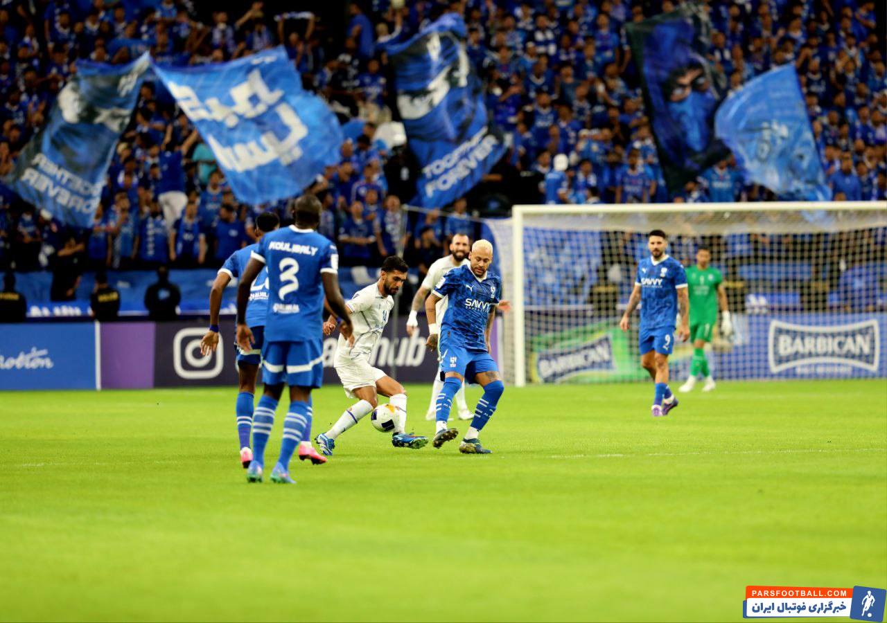 برتری قابل پیش‌بینی الهلال با نمایش ضعیف استقلال؛ حفظ صدر با هت‌تریک میتروویچ