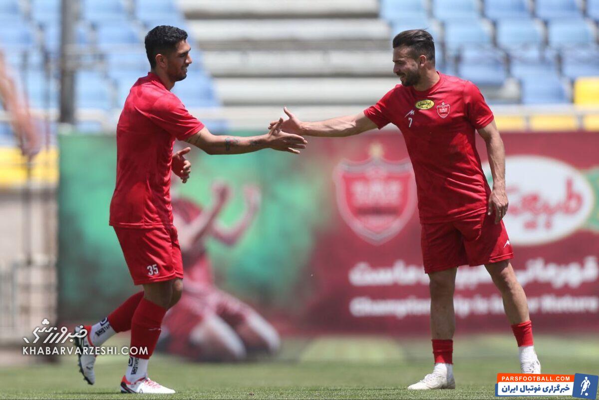 زانوی استقلال زمین بخورد، پرسپولیس هم زمین خواهد خورد!/ بازوبند کاپیتانی برای سروش رفیعی خوش یمن نبود/ چرا رضاییان باید همه پولش را یک‌جا بگیرد؟