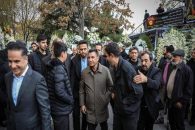 امیر قلعه‌نویی؛ دست ندادن امیر قلعه‌نویی با فردی در مراسم ترحیم مادر حمید استیلی