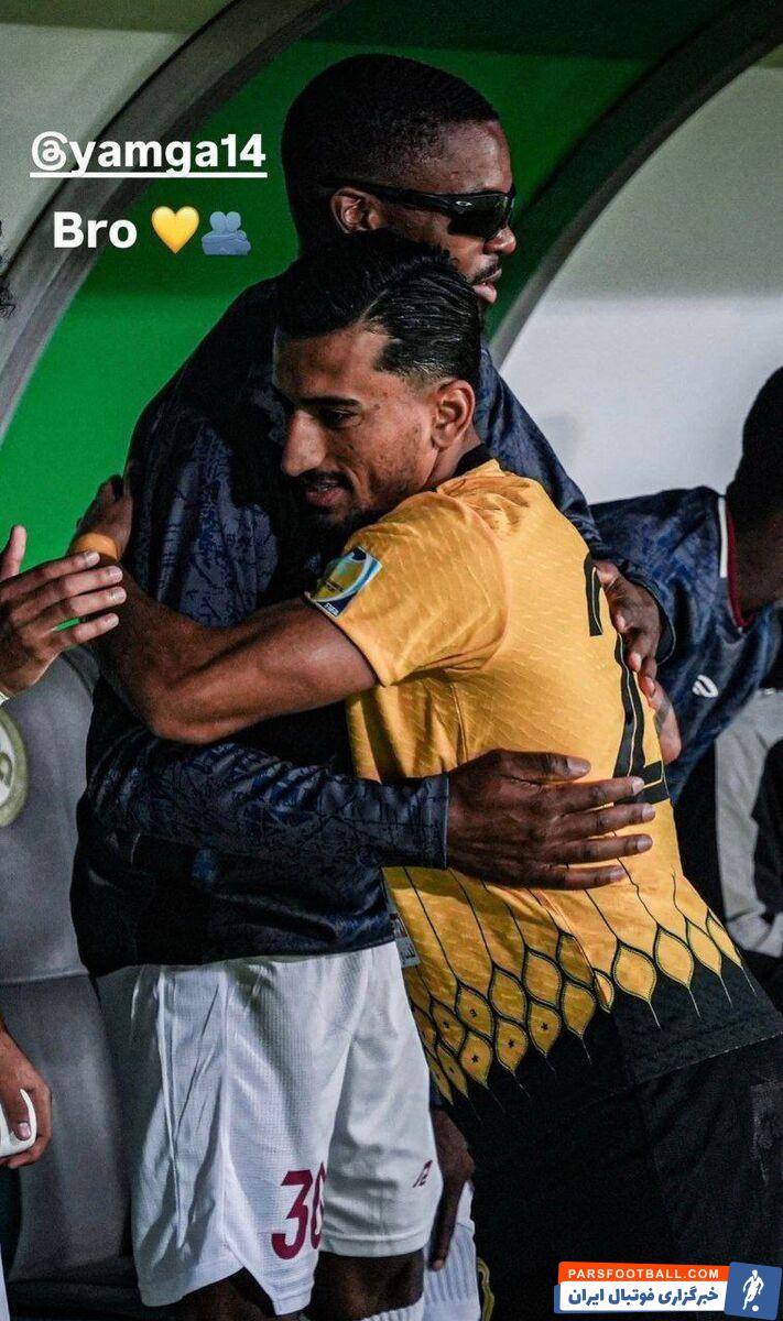 عکس| دیدار صمیمانه دو استقلالی سابق در فولادشهر