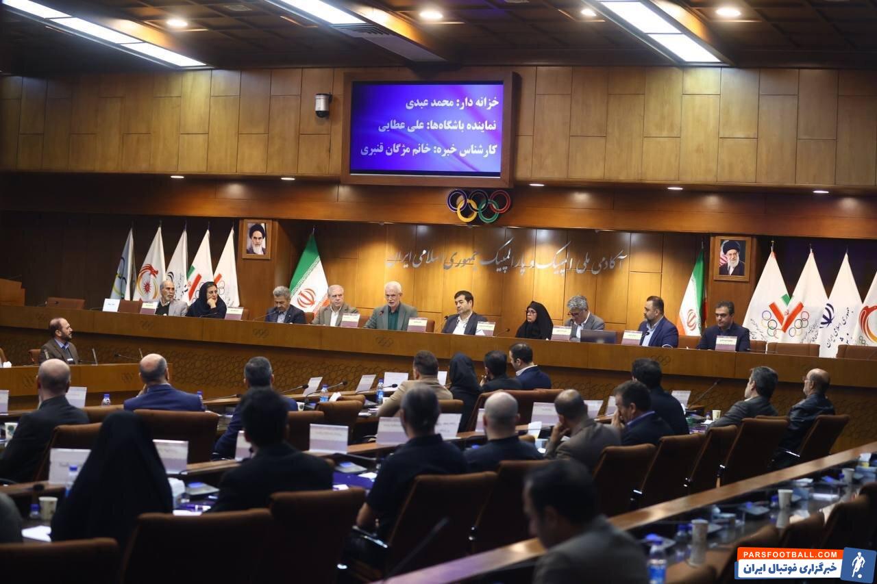 صندلی معاونت قهرمانی همچنان بلاتکلیف/ وزیر منتظر تایید یک دوست!