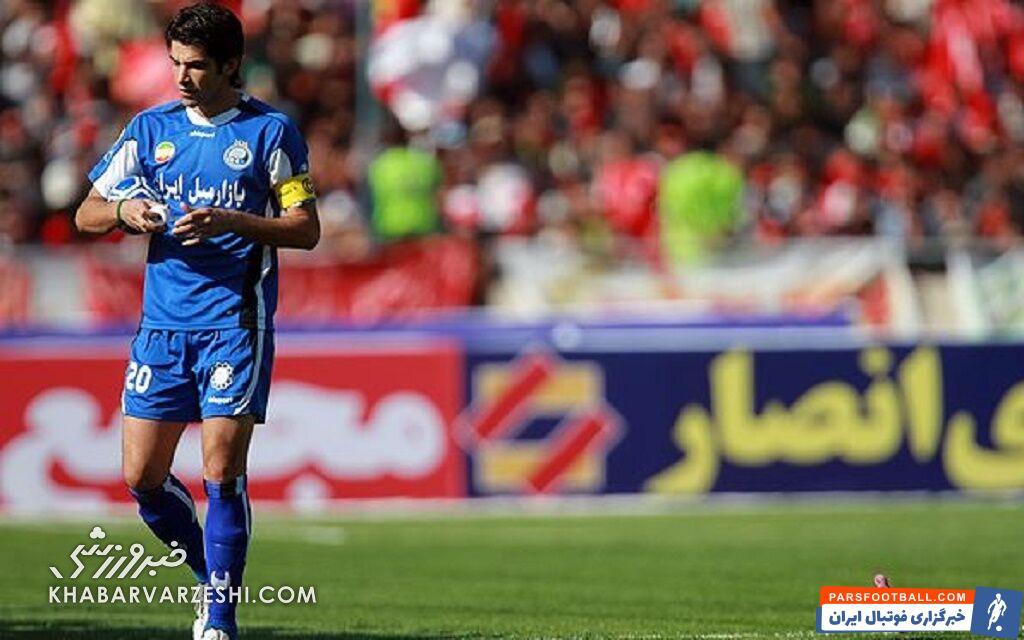 سبک نکونام را دوست نداشتم اما یک چیز نامردی است/ این فضا مثل دستشوییهای بین راهی شده!/ گل میخواهید به گلفروشی بروید و بخرید!