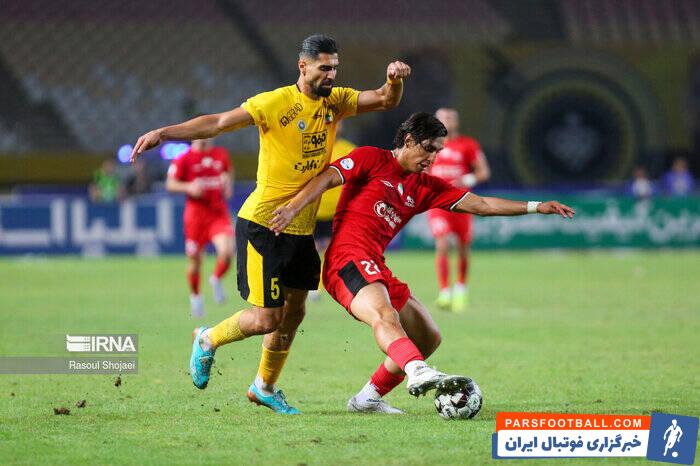 به بهانه موافقت با درخواست تعویق بازی‌ها؛ «حرفه‌ای در حرف، آماتور در عمل»