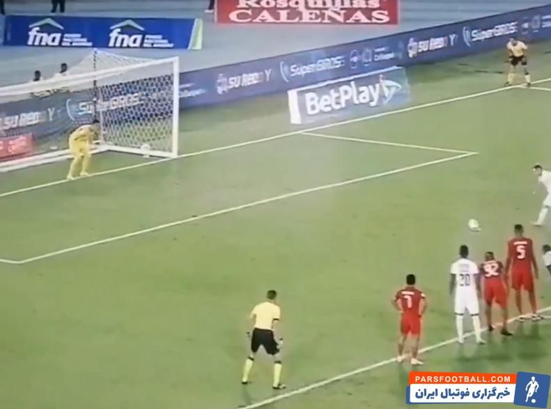 جنجال بزرگ در کلمبیا: پنالتی‌زن به دروازه‌بان آمار داد! +عکس