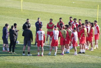 محمدرضا مهدوی : تجربه رامین رضاییان به درد تیم ملی میخورد