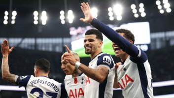 تاتنهام ؛ حذف نوشته Tottenham Hotspur از زیر لوگوی تاتنهام