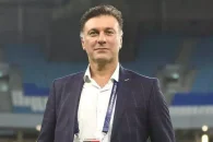 تراکتور ؛ سعید مظفریزاده : خبر افسردگی بازیکن ما خندهدار و بیپایه و اساس است