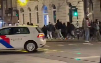 کلیپ درگیری جوانان مسلمان هلندی با هواداران تیم صهیونیستی مکابی تل آویو