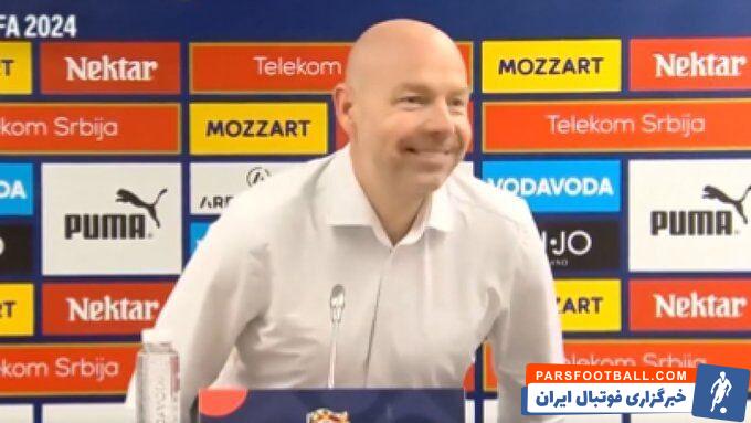 سریع‌ترین کنفرانس خبری فوتبال جهان!/ واکنش سرمربی به اتفاق عجیب پس از ۲۰ ثانیه! +عکس