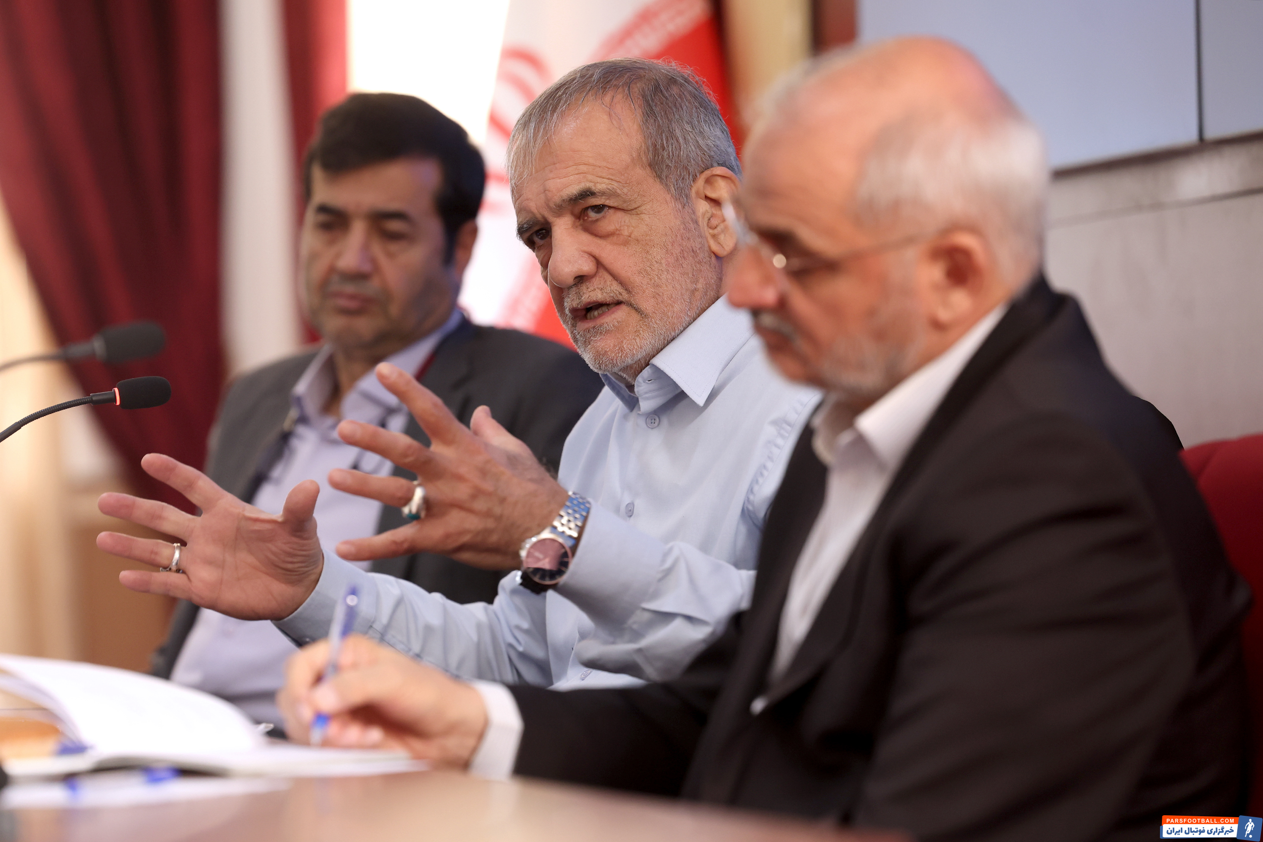 انحصارزدایی از اماکن ورزشی دستگاه‌های اجرایی در راستای اجرای عدالت در ورزش