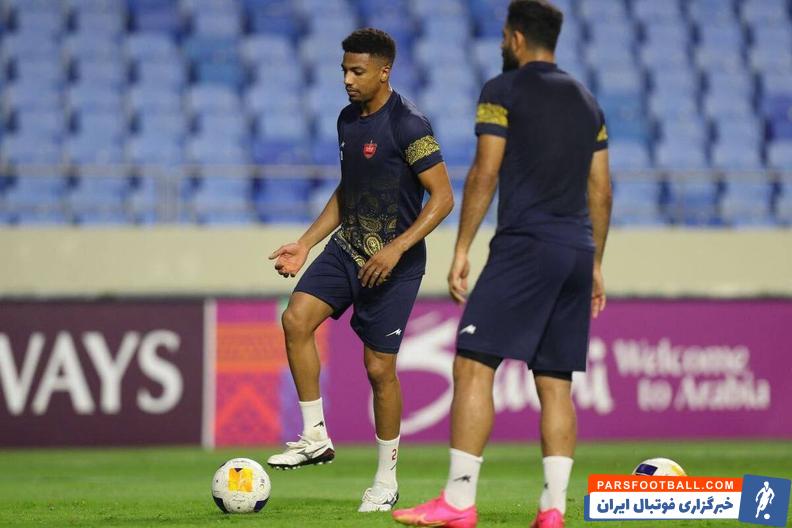 ایوب العملود ستاره پرسپولیس دیدار مقابل گل گهر را از دست داد