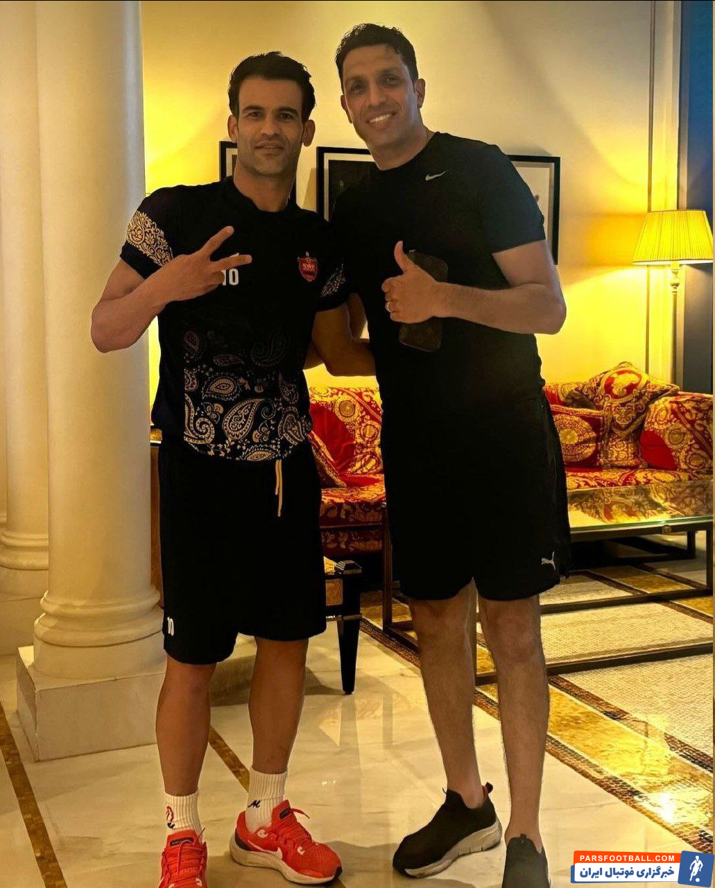 مدافع سابق تیم فوتبال پرسپولیس در جمع سرخپوشان حضور یافت