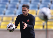 اورونوف ؛ کلیپ حضور اوستون اورونوف در جایگاه ویژه تماشاگران