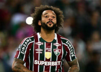 مارسلو در ویدئویی جدید جر و بحثش با مانو منزس، سرمربی فلومیننزه را مسخره کرد