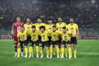 سپاهان ؛ پارک اتوبوسهای اختصاصی سپاهان به شکلی منظم و مرتب در هتل شهرستان جم