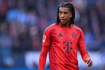 اولیسه ؛ تصویر مایکل اولیسه و ست کردن رنگ کفش خود با رنگ پیراهن تیمش