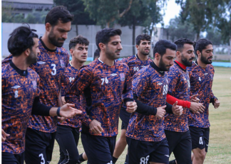 الهامی ؛ تمرین بازیکنان نساجی مازندران در ساحل فرحآباد برای آمادگی دیدار حذفی