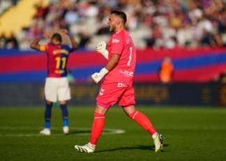 بارسلونا ؛ مهار دیدنی یاسپر سیلسن، دروازه‌بان لاس پالماس، مانع از گلزنی رافینیا