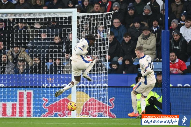 چلسی ؛ تصویر برخورد شوت پالمر به بازیکن خودی و باز نشدن دروازه لسترسیتی 