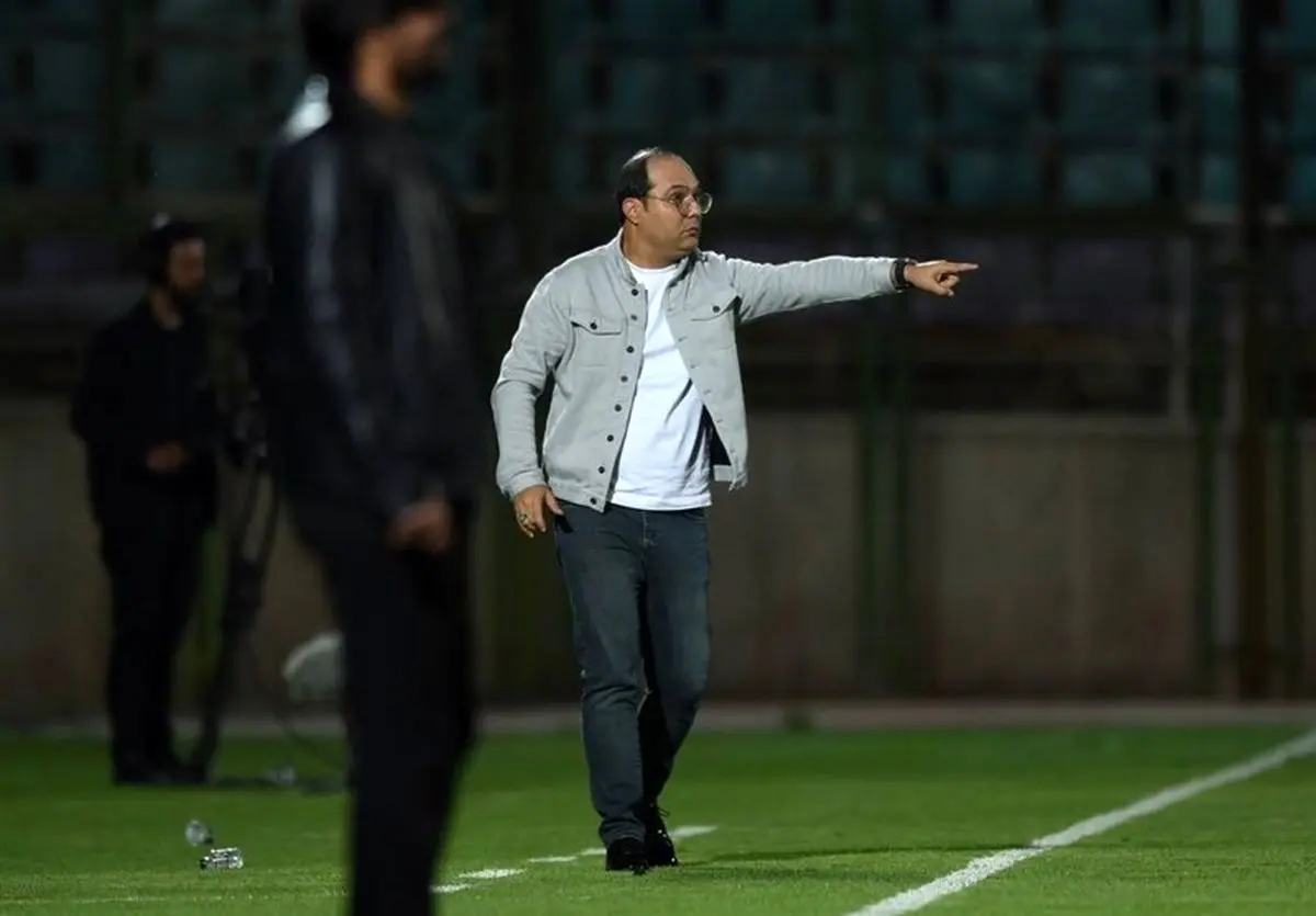 محمد ربیعی از سرمربیگری تیم فوتبال ذوب آهن کناره گیری کرد